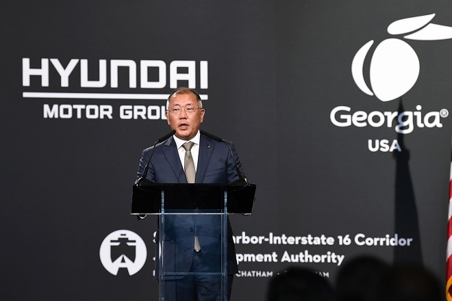 정의선  현대차그룹 회장이 지난 10월 25일 열린 미국 조지아 전기차 신공장 HMGMA 기공식에서 기념 연설을 하고 있다. 제공=현대차그룹.