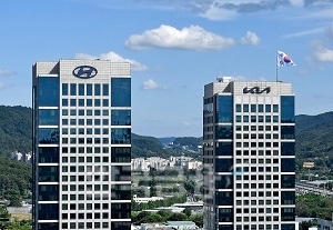 서울시 서초구 헌릉로에 있는 현대자동차(대표 정의선·장재훈·이동석)와 기아(대표 최준영·송호성) 본사 사옥 전경./사진=〈한국금융신문〉