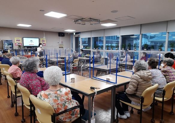 마포구 복지기관 어르신을 위한 결핵 예방교육 진행./사진제공=마포구