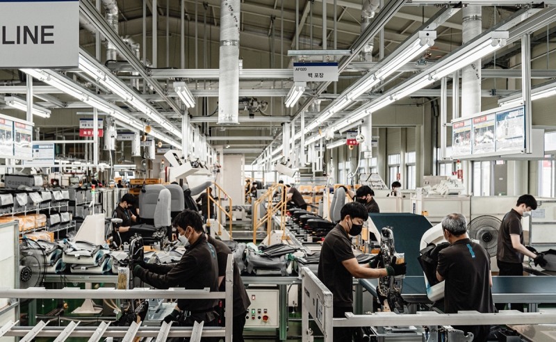 대유에이텍, 경형SUV ‘캐스퍼’ 차량 전용 시트 조립 라인. 사진=대유에이텍