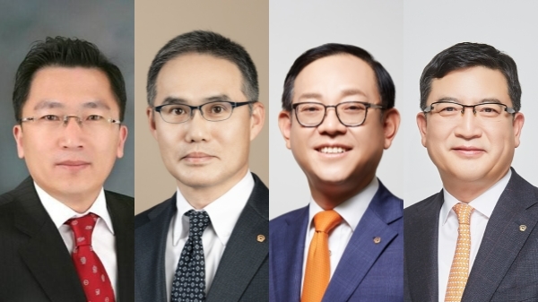 (왼쪽부터)나채범 한화손해보험 신임 대표이사, 한두희 한화투자증권 신임 대표이사, 권희백 한화자산운용 신임 대표이사, 강성수 한화저축은행 신임 대표이사./사진=한화그룹