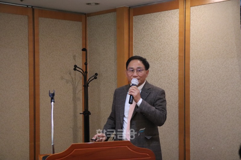 한규진 코스텍시스 대표이사가 2023년 2월 6일 서울 여의도에서 기자 간담회를 열고 코스텍시스와 교보10호스팩(355150) 합병을 통한 코스닥(KOSDAQ) 상장 소식을 알리고 있다./사진=아이알비즈넷컨설팅(IR Biznet Consulting·대표 김광종)