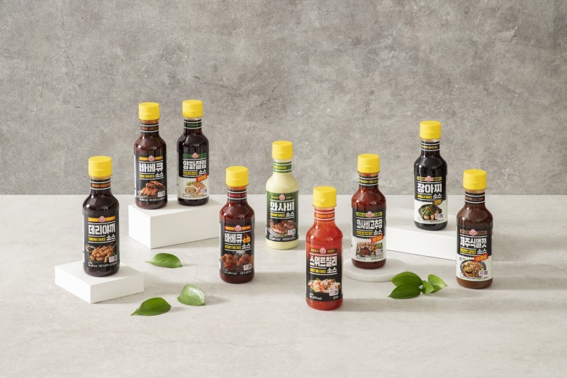 오뚜기 소스류 9종 리뉴얼 친환경 패키지 연출컷./ 사진제공 = 오뚜기