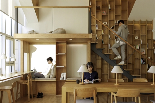 ▲ 홈즈컴퍼니 ‘홈즈리빙라운지’ 전경. 사진제공 = 홈즈컴퍼니