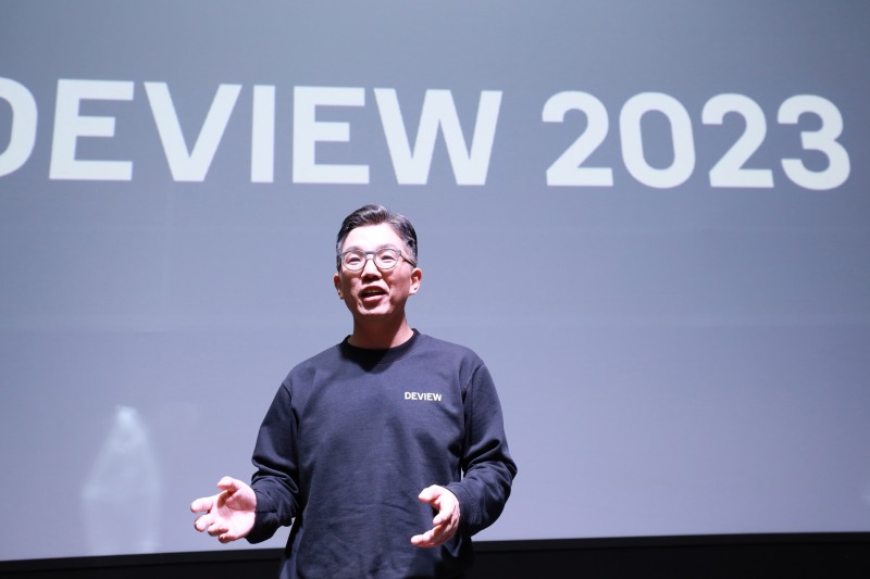 27일 김유원 네이버클라우드 대표가 키노트를 통해 데뷰2023 컨퍼런스의 개막을 알렸다. 사진=네이버
