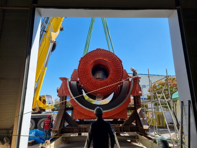 LS일렉트릭은 최근 전력계통에서 전력기기 성능을 확인하기 위해 필요한 단락발전기(Short-circuit Generator) 1기를 추가 증설했다. /사진=LS일렉트릭.