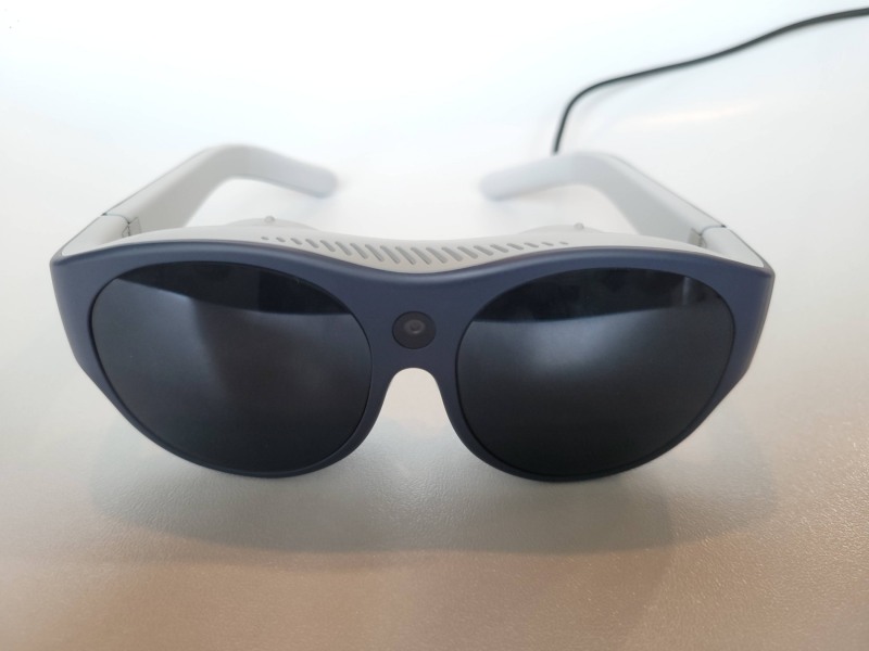 릴루미노의 안경 타입 웨어러블 기기 '글래스'. 사진=삼성전자