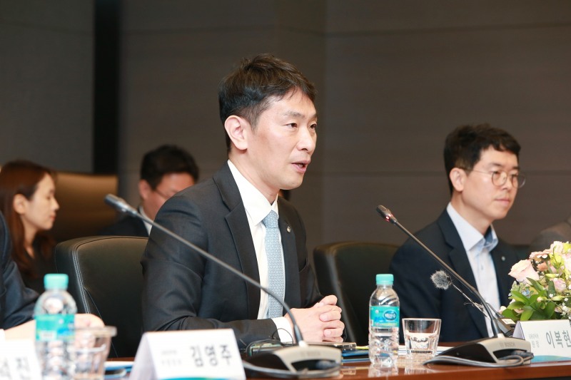 이복현 금융감독원장은 3일 DGB대구은행 본점 방문과 함께 DGB금융지주의 지배구조 선진화 금융포럼에 참석했다. / 사진제공= 금융감독원(2023.04.03)