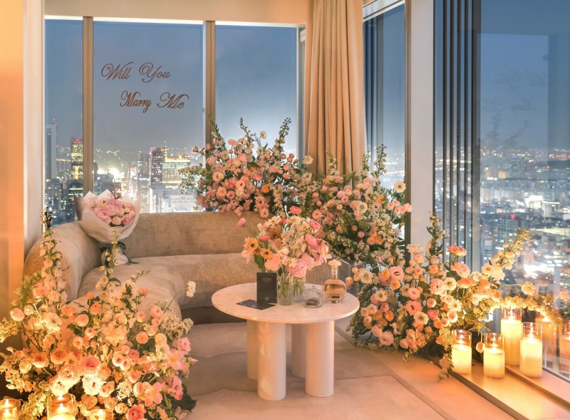 조선팰리스호텔은 프로포즈 패키지 '타임리스 로맨스'를 선보인다. /사진제공=조선호텔앤리조트