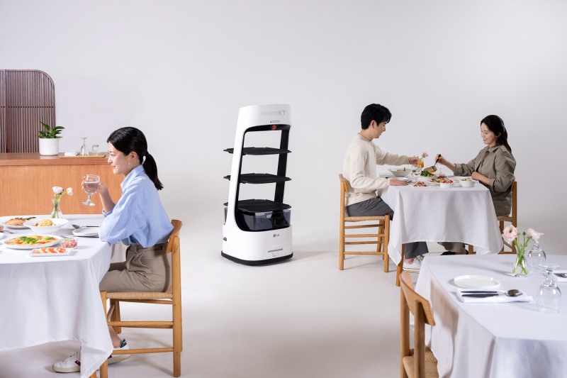 LG전자에서 제작한 차세대 KT AI 서비스로봇. 사진 제공=KT