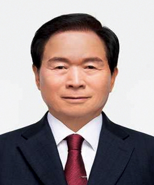 ▲ 이기용 조합장 / 1944년생 / 3선 조합장 / 전국 품목 농협 협의회 회장