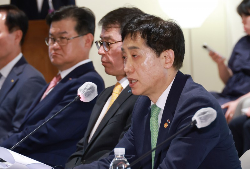 12일 서울 중구 은행회관에서 열린 청년도약계좌 협약식에서 김주현 금융위원장이 발언하고 있다./사진제공=금융위