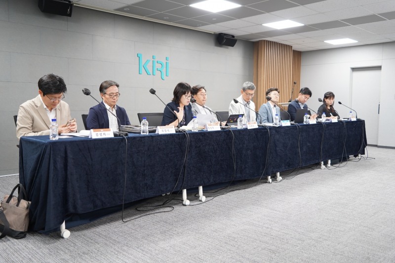 27일 오후2시 보험연구원 12층 컨퍼런스룸에서 열린 '디지털 치료제의 이해와 활용: 정신건강관리를 중심으로' 세미나 발표회에서 패널토론을 하고 있다.(2023.06.27.)./사진제공=보험연구원