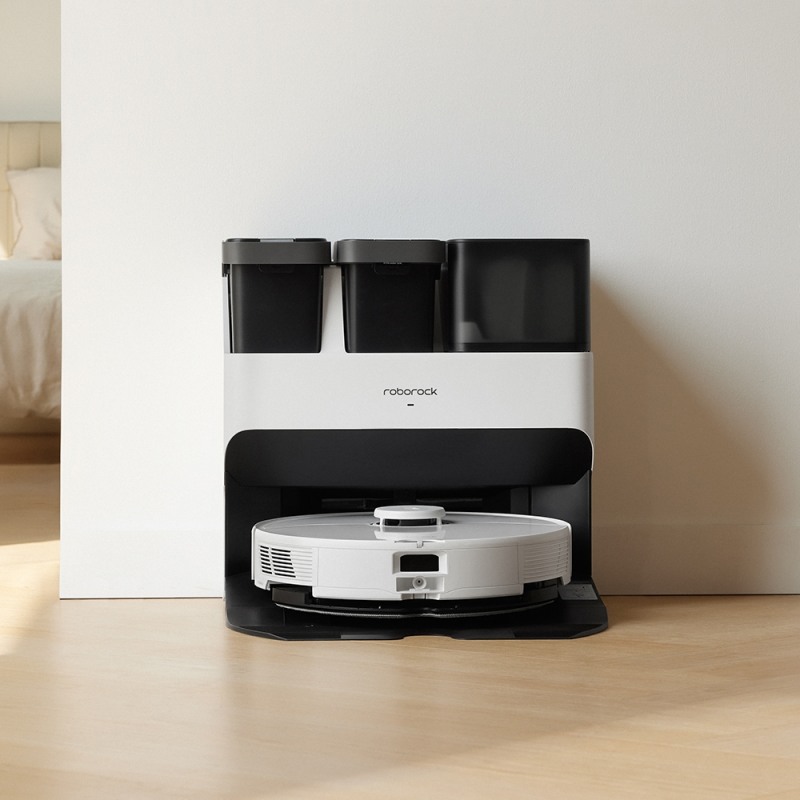 CJ온스타일 업계 최초로 로보락 신제품을 한정수량 판매한다. /사진제공=CJ온스타일