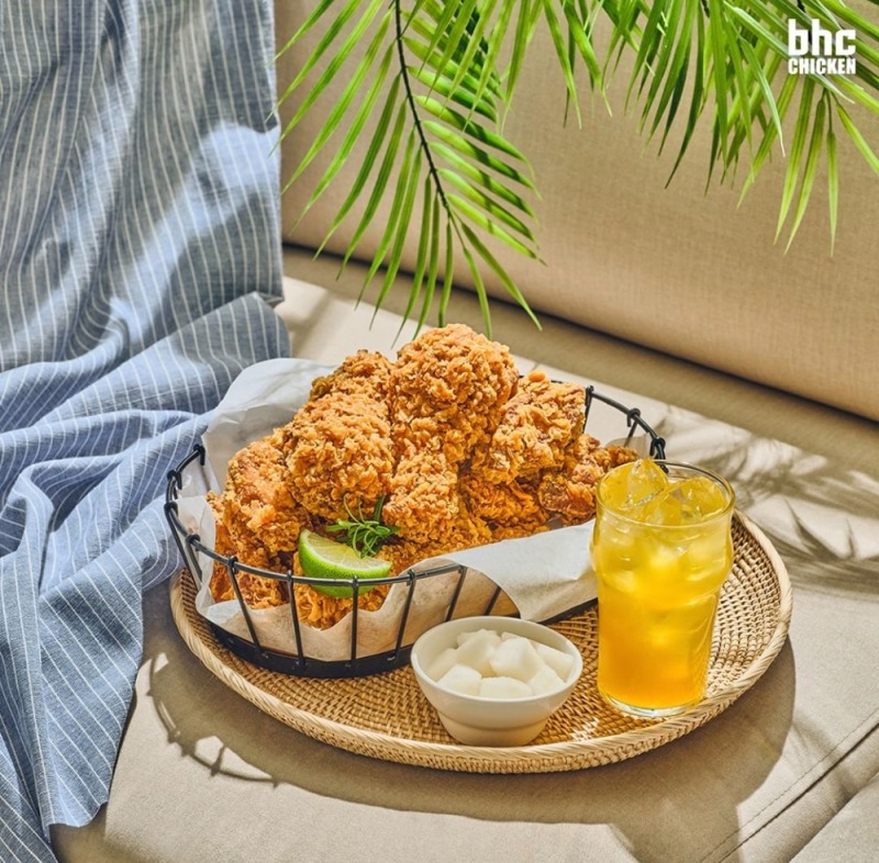 bhc치킨 ‘핫후라이드 콤보’ 이미지./ 사진 = bhc치킨