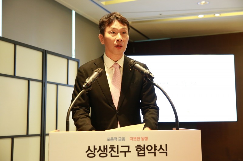 이복현 금융감독원장이 가계대출 증가세와 관련해 관리가 가능한 수준이라고 답했다./사진제공=금융감독원