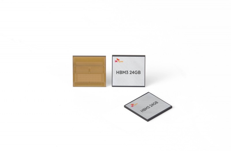 SK하이닉스가 세계 최초 개발한 12단 적층 HBM3 24GB. 사진 제공=SK하이닉스