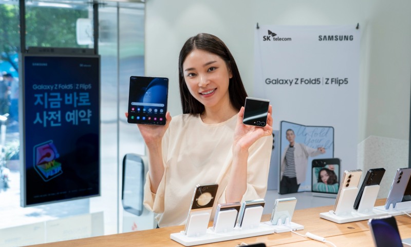 SKT가 8월 1일부터 8월 7일까지 진행되는 갤럭시 Z 폴드5/플립5의 사전예약 고객에게 다양한 혜택을 제공하는 ‘5! my wonderFlip’ 캠페인을 진행한다. 사진 제공=삼성전자