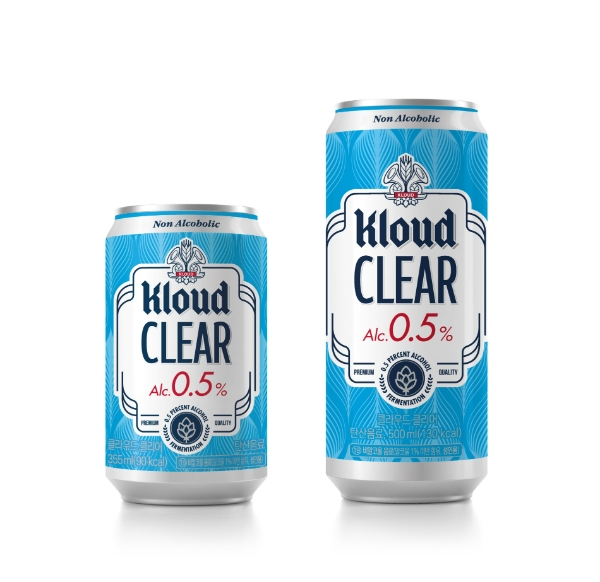롯데칠성음료(대표 박윤기)는 100% 몰트 프리미엄 논알코올 맥주인 ‘클라우드 클리어’를 16일 출시한다./사진=롯데칠성음료
