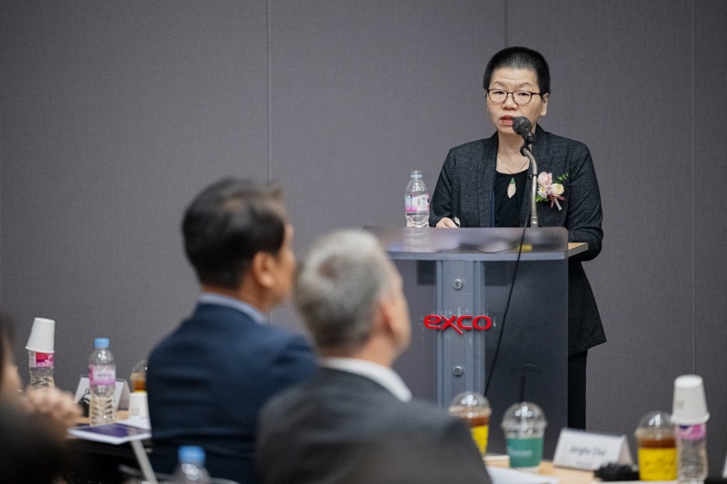 국제소방안전박람회에 참석해 연설 중인 용식잉(Yong Seek Ying) FM글로벌 아시아 태평양 디비전 엔지니어링 매니저. 사진 제공=FM글로벌