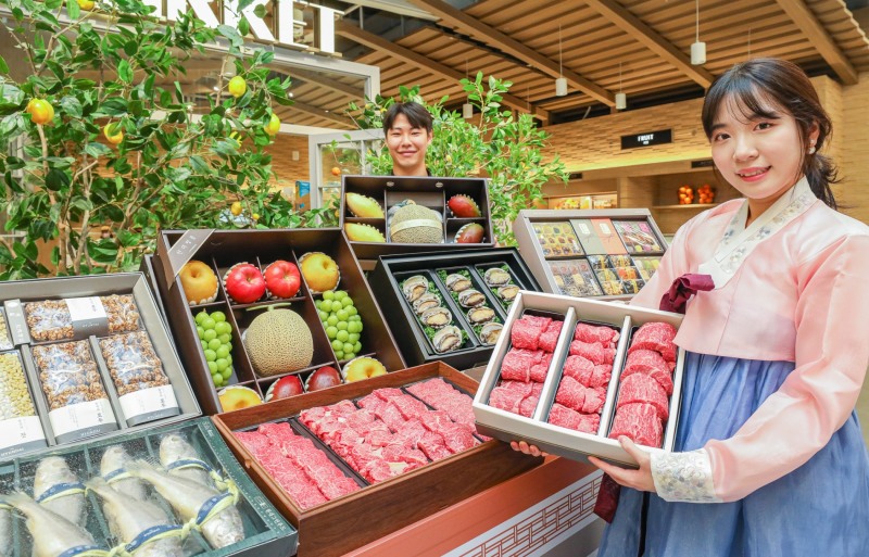 현대백화점은 추석을 맞아 1000여 종의 선물 상품을 선보인다./사진제공=현대백화점