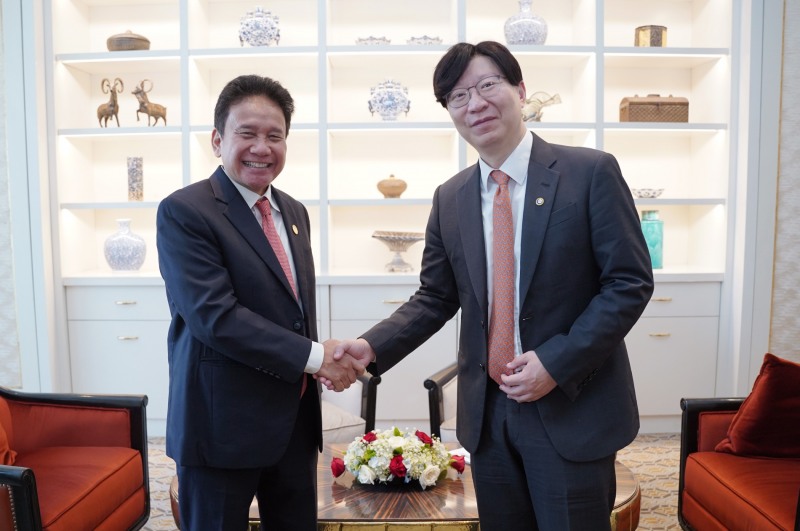 김소영 금융위원회 부위원장이 지난 4일 Mirza Adityaswara 인도네시아 금융감독청 부청장과 회담을 가졌다. /사진제공=금융위원회