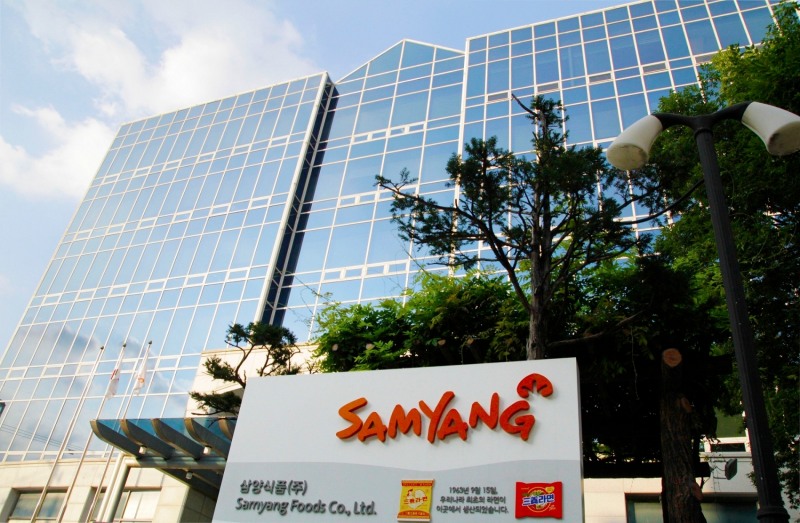 한화투자증권(대표 한두희)은 삼양식품(대표 김정수, 김동찬)에 대해 견고한 브랜드력, 체계화된 유통망, 공격적인 영업활동의 삼박자로 3분기에도 실적 호조가 이어질 것으로 전망했다. /사진 = 삼양식품