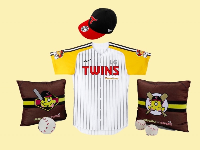 LG트윈스의 선두 질주로 LG유플러스 '무너×LG트윈스' 굿즈도 인기를 끌고 있다./사진제공=LG유플러스