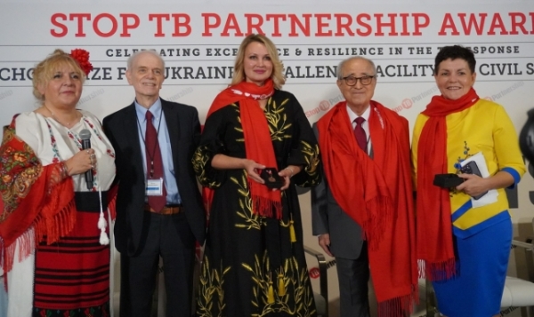 종근당고촌재단은 제17회 고촌상 수상자로 우크라이나 결핵 치료에 앞장선 우크라이나 단체 2곳과 개인 1명을 21일 선정했다. /사진=종근당