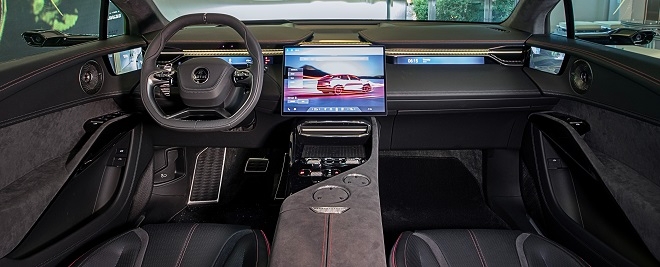 로터스 엘레트라, 미래지향적 느낌 물씬 나는 전기SUV