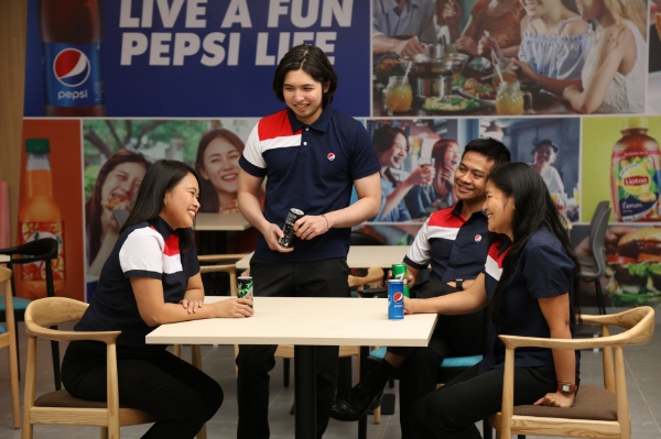 롯데칠성음료(대표 박윤기)가 연매출 약 1조원 규모의 '필리핀펩시(PCPPI, Pepsi Cola Products Philippines, Inc)'의 경영권 취득을 완료했다. /사진=롯데칠성음료