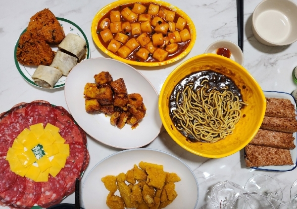 풀무원이 지난해 8월 론칭한 지속가능식품 브랜드인 '지구식단' 밀키트. /사진=손원태기자