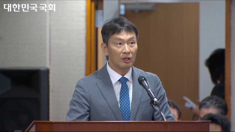 이복현 금융감독원장이 17일 여의도 금융감독원 본원에서 열린 국회 정무위원회 국정감사에 출석했다. /사진제공=국회 인터넷의사중계시스템
