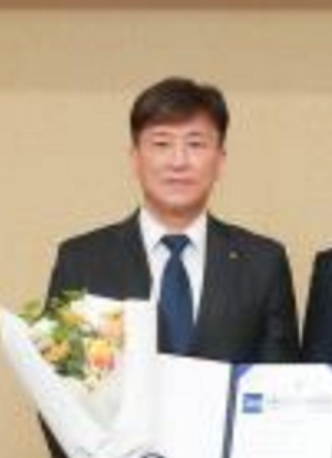김훈 LX세미콘 CFO.