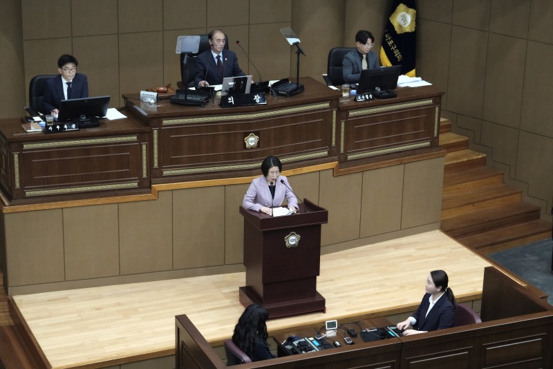 마포구의회 장정희 의원이 5분 자유발언을 펼치는 모습./사진제공=마포구의회