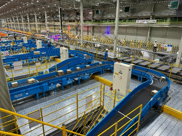 CJ대한통운(대표 강신호)은 안성 MP허브터미널에 대한 정부 공인 인증을 획득하며 첨단 물류 역량을 26일 인정받았다. /사진=CJ대한통운