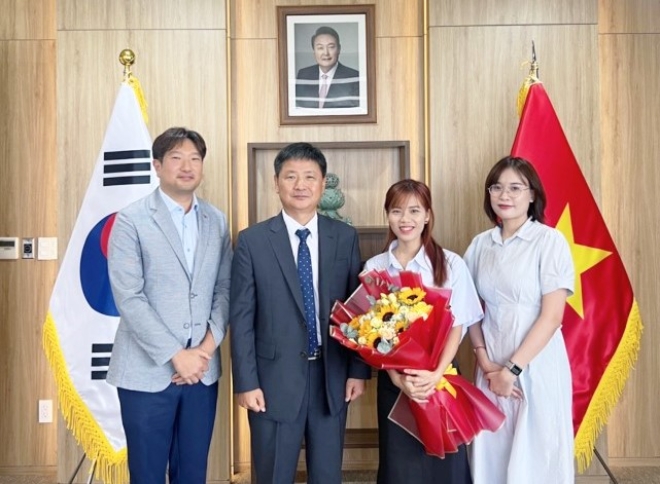 티웨이항공(대표 정홍근)은 최근 베트남 다낭에서 사고를 당한 한국인 여행객을 다낭지점 현지 베트남 직원의 신속한 도움으로 응급 상황에 적극 대처를 펼쳤다고 밝혔다. 사진제공=티웨이항공.