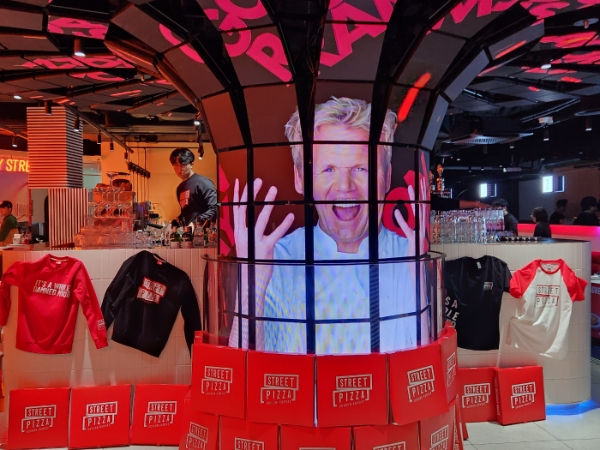 2일 오후 서울 성동구 서울숲 디타워에서 '고든램지 스트리트 피자' 론칭 1주년 미디어데이가 열렸다. 사진은 매장 입구 모습. /사진=손원태기자