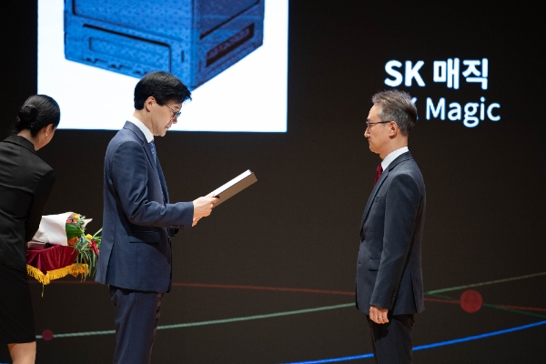 SK매직(대표 김완성)은 국내 최고 권위의 디자인 공모전인 ‘2023 굿디자인 어워드(Good Design Award, GD)’에서 ‘친환경 리패키지(Re;package)’로 산업통상자원부 장관상(은상)을 수상했다. /사진=SK매직