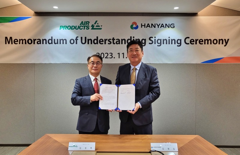 왼쪽부터 Air Products Korea 김승록 대표이사, 한양 김형일 대표이사 부회장 / 사진제공=한양