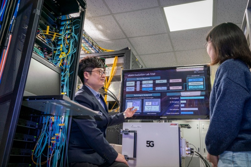 SKT가 삼성전자, 에릭슨 인텔, 노키아와 기술 협력해 차세대 가상화 기지국 기술 개발 및 시험에 성공했다고 밝혔다. / 사진제공=SKT