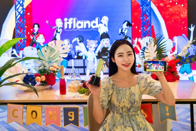 SK텔레콤이 말레이시아, 인도네시아, 필리핀 등 동남아 3개국의 IT 기업과 메타버스 플랫폼 ‘이프랜드’ 관련 퍼블리싱 파트너십을 체결하고 글로벌 메타버스 시장 공략에 나선다. / 사진제공=SK텔레콤