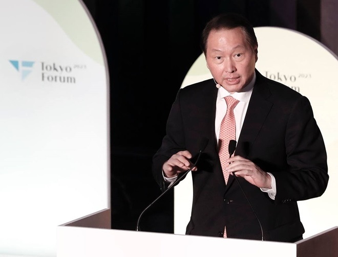 최태원 "세계화 시대 끝, 한국·일본 경제연합체로 위기 돌파하자"