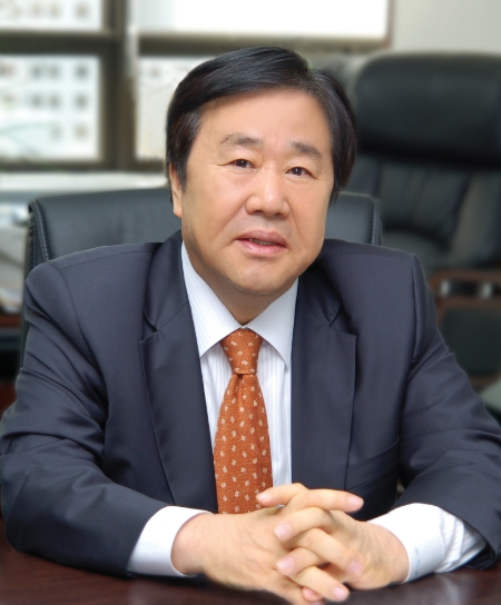 지난 7월 HMM 영구채 주식 전환에 대해서 반대 의견을 피력한 우오현 SM그룹 회장.