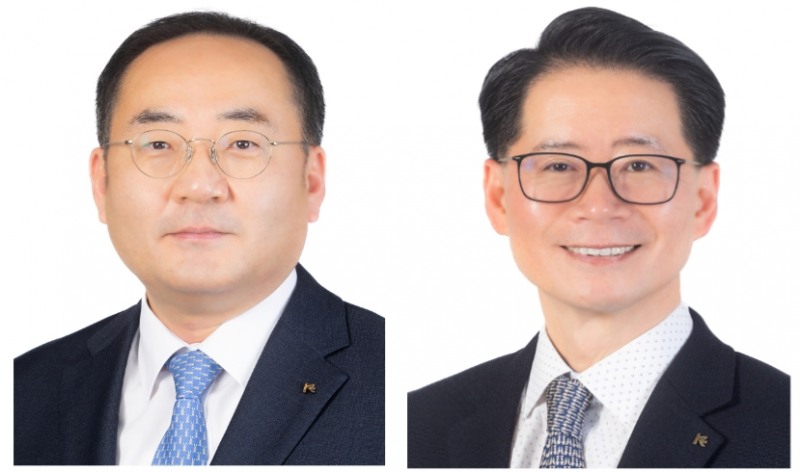 신유근 수출입은행 중소중견기업금융본부장(왼쪽)과 주상진 수출입은행 남북협력본부장(오른쪽). /사진제공=수출입은행