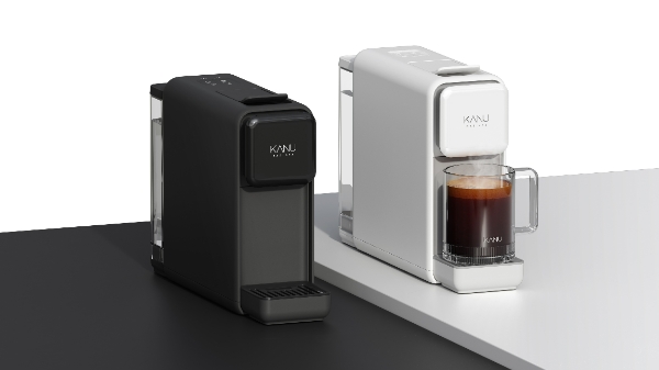 동서식품(대표 김광수)은 신제품 캡슐커피 머신 ‘카누 바리스타 페블’(KANU BARISTA PEBBLE)을 8일부터 출시한다. /사진=동서식품