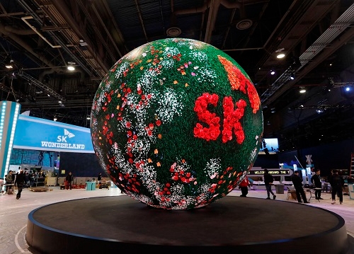 최태원 SK 회장, CES서 탄소감축·AI에 역점