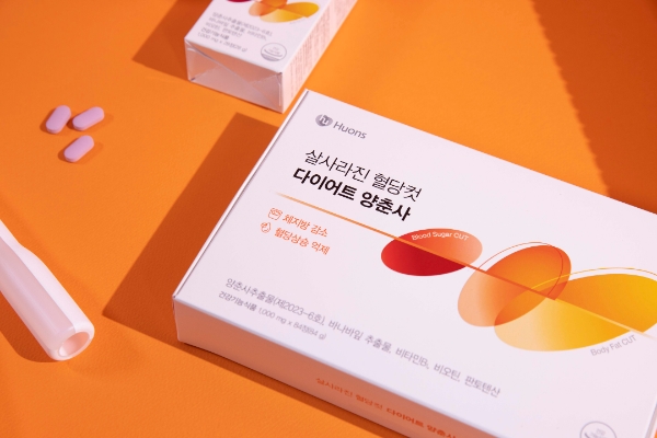 CJ온스타일이 ‘원플랫폼 2.0’ 캠페인의 건강기능식품 카테고리 첫 주자로 헬스케어 ‘휴온스’를 선정하고, 양춘사 추출물을 활용한 다이어트 건기식을 9일 론칭한다. /사진=CJ온스타일