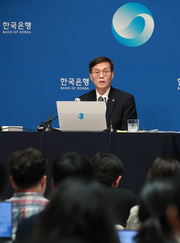 이창용 한국은행 총재가 11일 오전 서울 중구 한국은행에서 열린 통화정책방향 기자간담회에서 발언하고 있다. / 사진제공= 한국은행(2024.01.11)