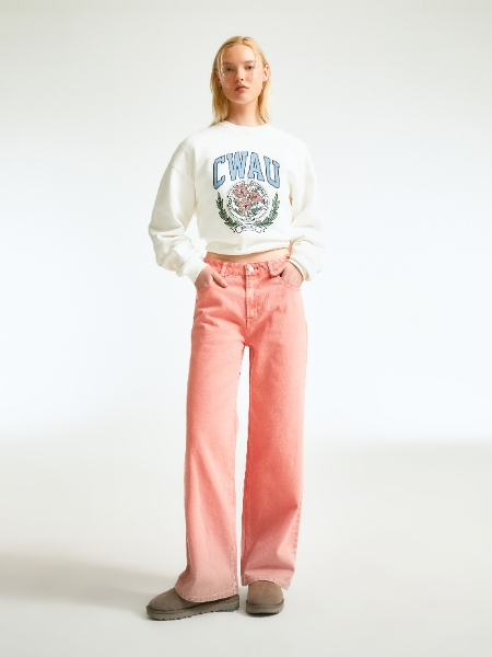 이랜드월드(대표 최운식) 아메리칸 캐주얼 브랜드 후아유가 ‘캠퍼스 클럽(CAMPUS CLUB)’ 컬렉션을 17일 출시했다. /사진=이랜드월드 후아유